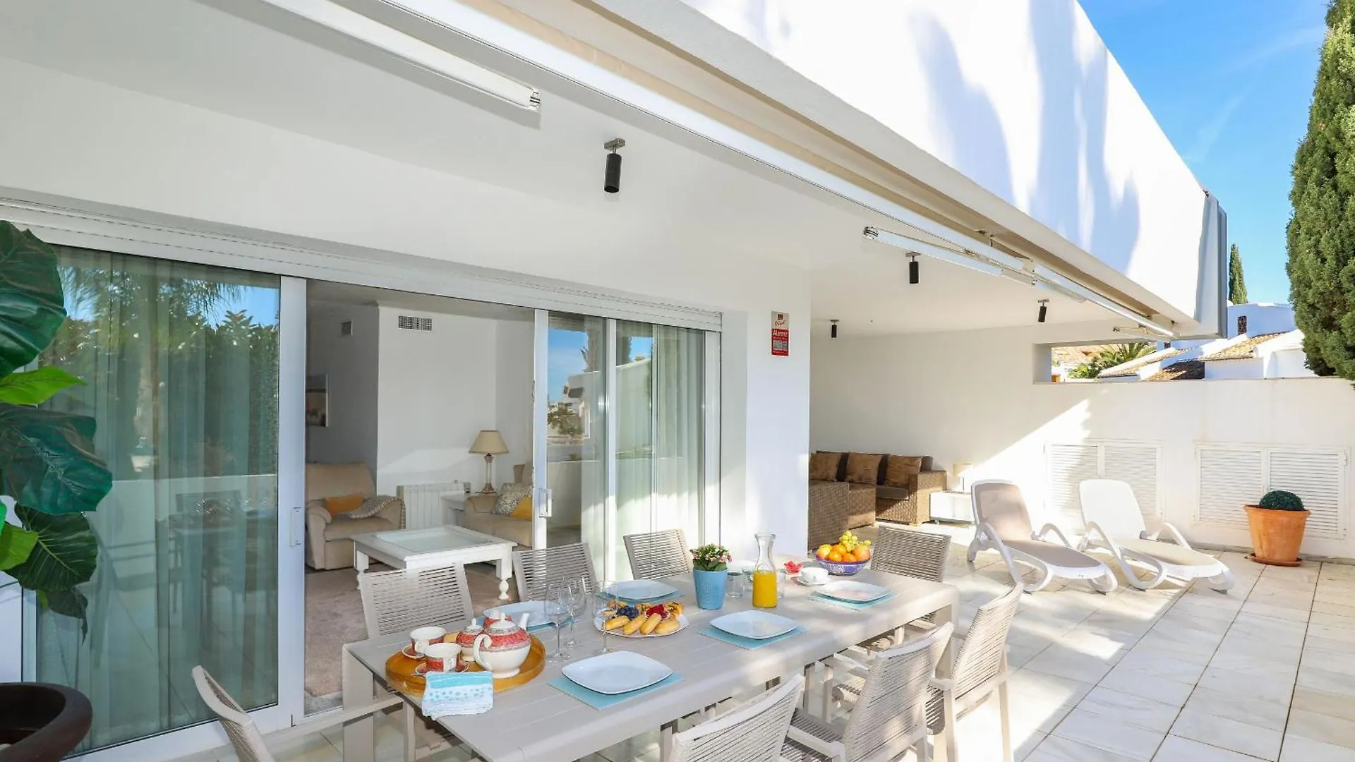 Bahia Real Marbella Apartment 0*,